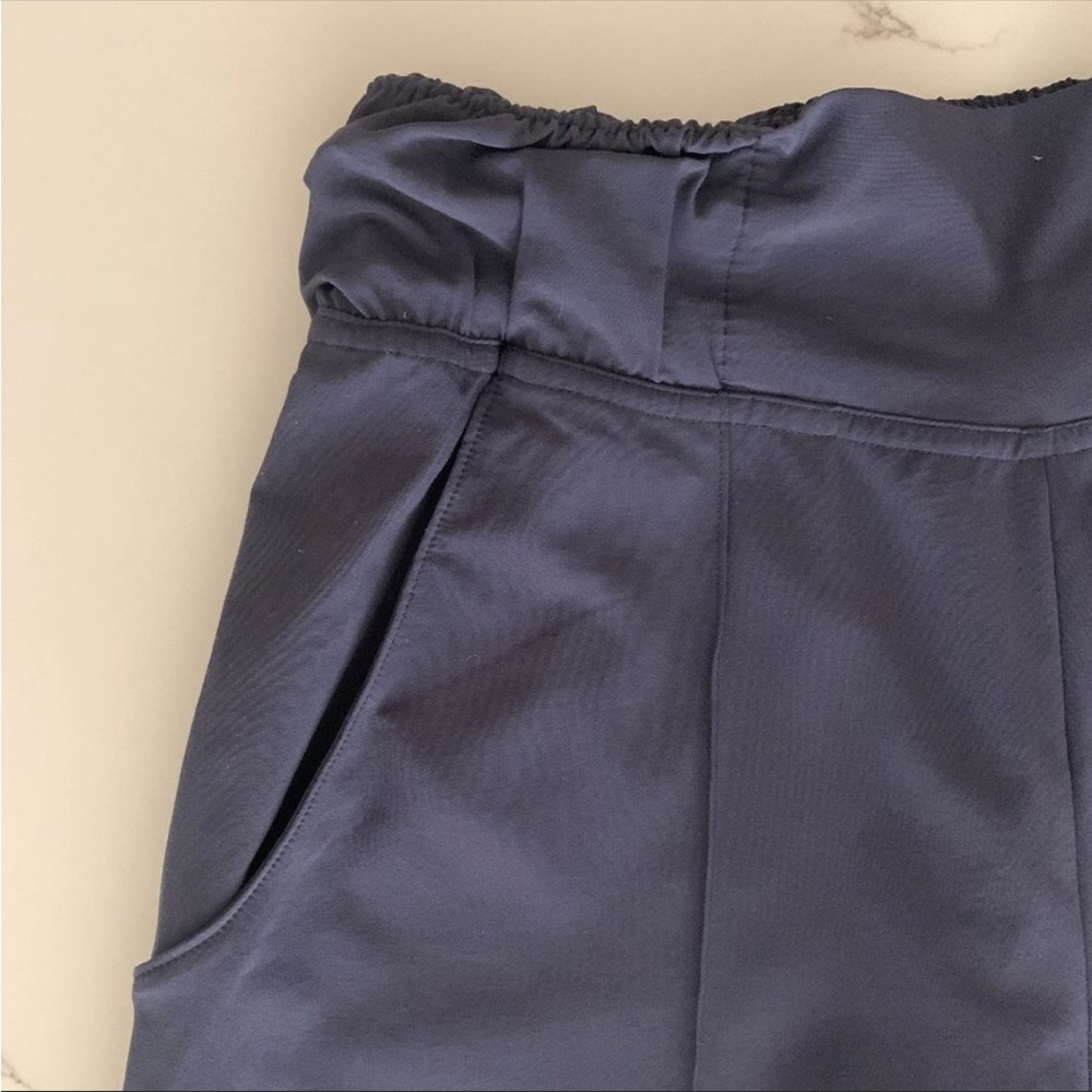 Lululemon Wide Leg Noir Pant, Size 4 - Picture 6 of 7